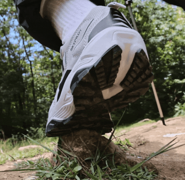 定爬山但是爱穿山地鞋?松弛到底的年轻人:不一(图9) 定爬山但是爱穿山地鞋?松弛到底的年轻人:不一(图9)