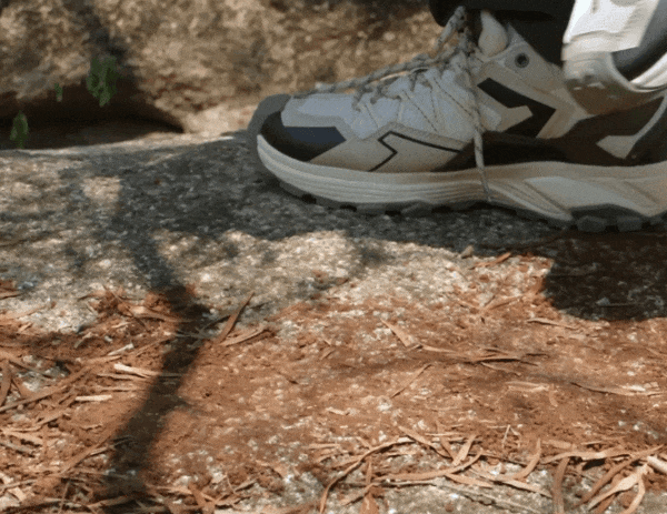 定爬山但是爱穿山地鞋？松弛到底的年轻人：不一(图15)